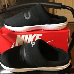 Nike Burrows Mens Inside/Outside Slippers Size 11 New in Box